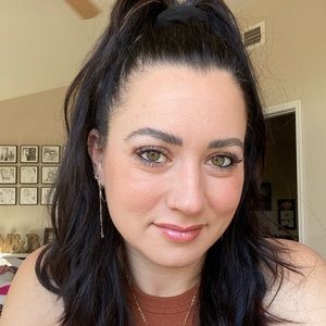 Meet your Posher, Bonnie